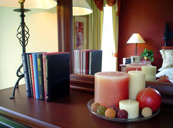 This photo of a "decorated" home interior was taken by an unknown photographer.